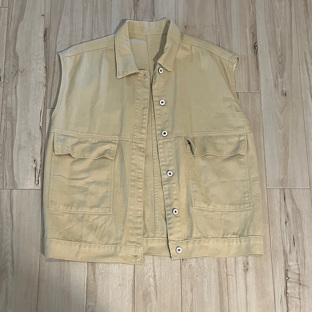 Tan Sleeveless Button-Up Vest